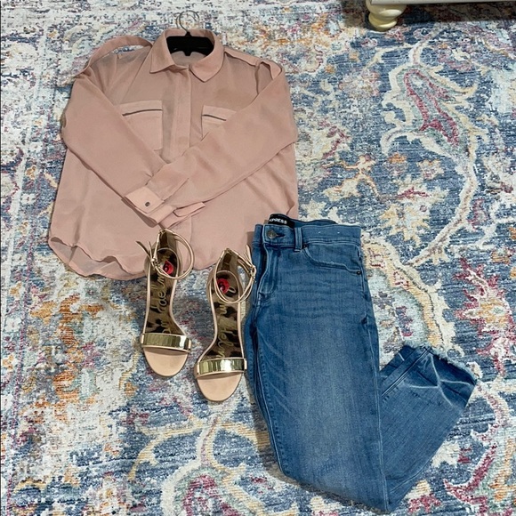 Blush pink button down dress blouse with pockets - Picture 4 of 7